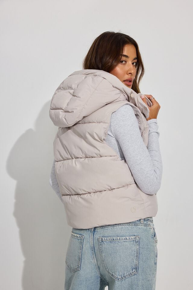 White Women Garage Perfect Puffer Vest | A-2961087